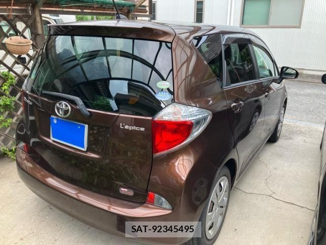 Toyota RACTIS 2011-07 7329586-2