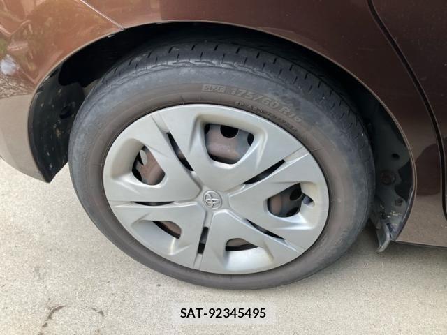Toyota RACTIS 2011-07 7329586-7