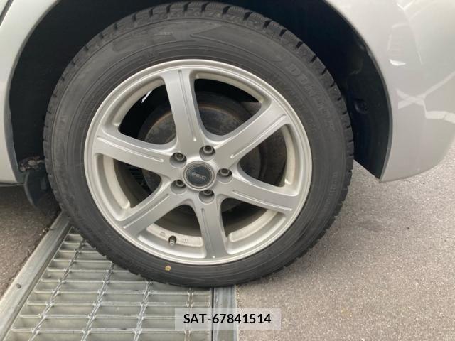 Toyota RACTIS 2012-02 7329592-12