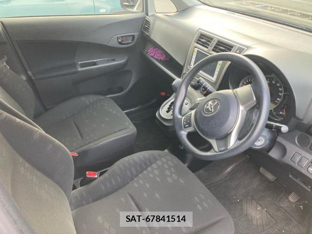 Toyota RACTIS 2012-02 7329592-16