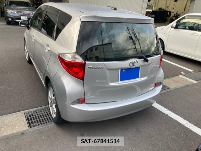 Toyota RACTIS 2012-02 7329592-5