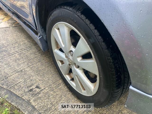 Toyota RACTIS 2005-10 7359456-9