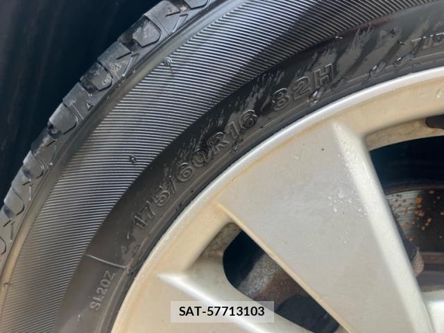 Toyota RACTIS 2005-10 7359456-12