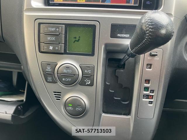 Toyota RACTIS 2005-10 7359456-21
