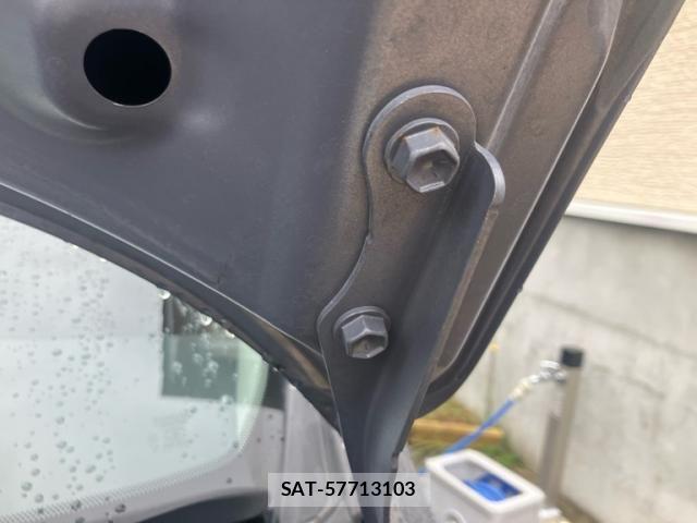Toyota RACTIS 2005-10 7359456-25