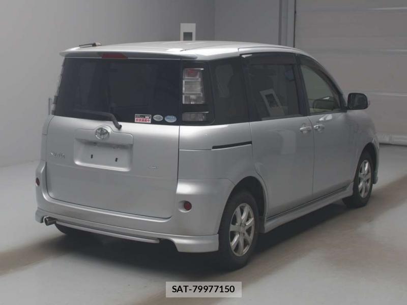 Toyota SIENTA 2011-10 7367375-1