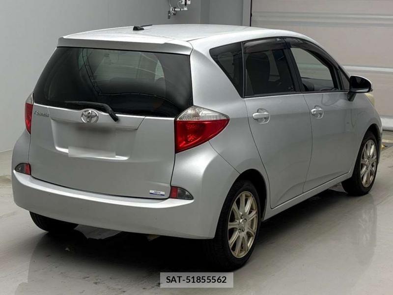 Toyota RACTIS 2011-03 7367374-1