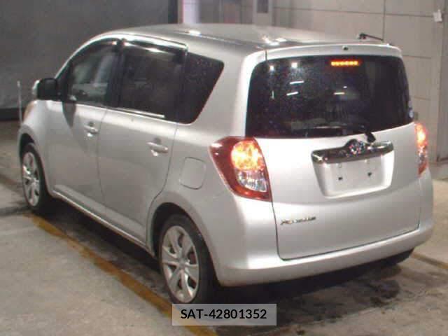Toyota RACTIS 2009-09 7383195-1