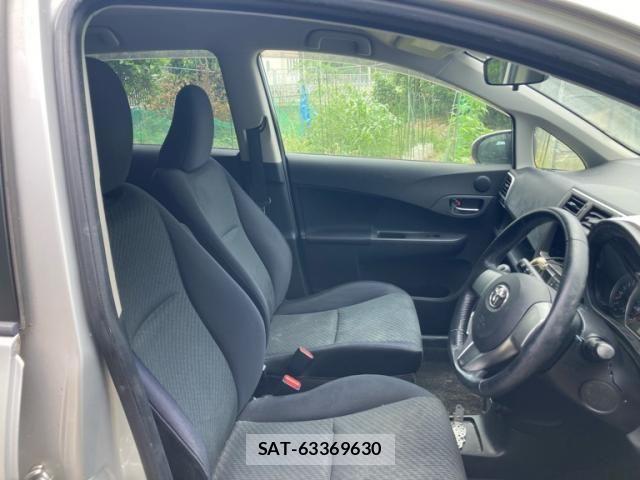 Toyota RACTIS 2011-07 7393750-11