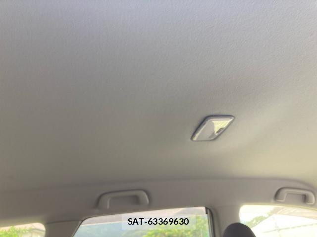 Toyota RACTIS 2011-07 7393750-13