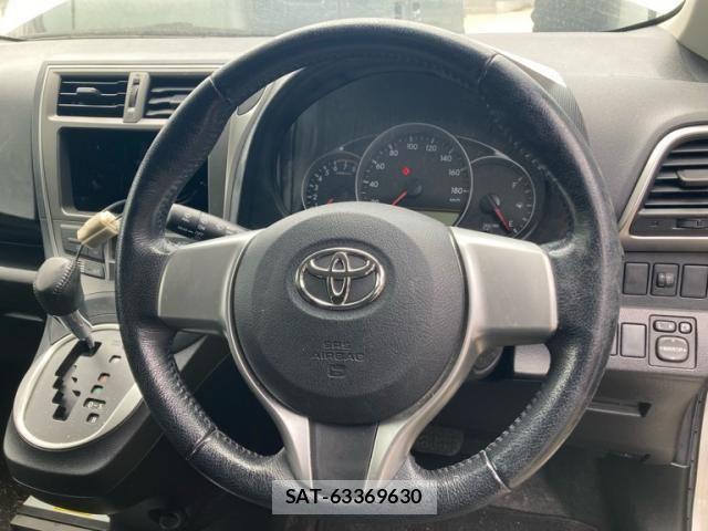 Toyota RACTIS 2011-07 7393750-14