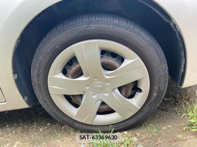 Toyota RACTIS 2011-07 7393750-3