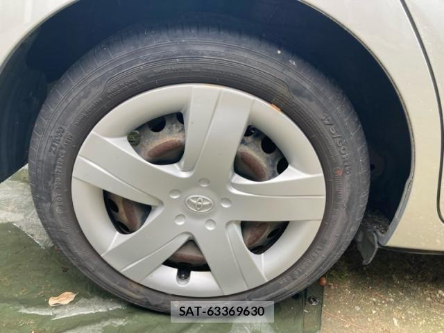 Toyota RACTIS 2011-07 7393750-6
