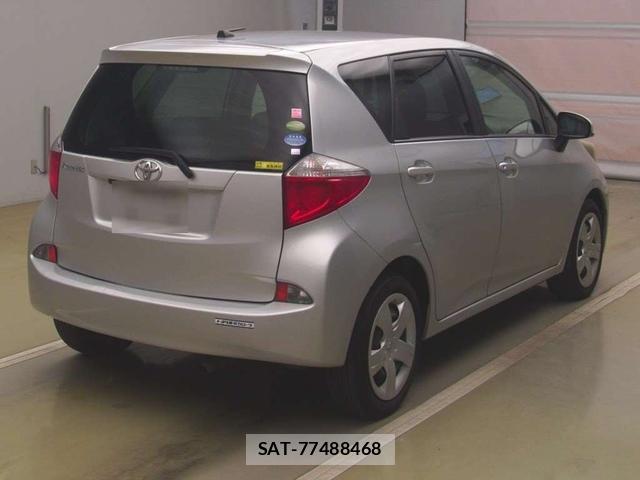 Toyota RACTIS 2011-06 7400693-1