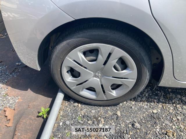 Toyota RACTIS 2011-07 7393751-17