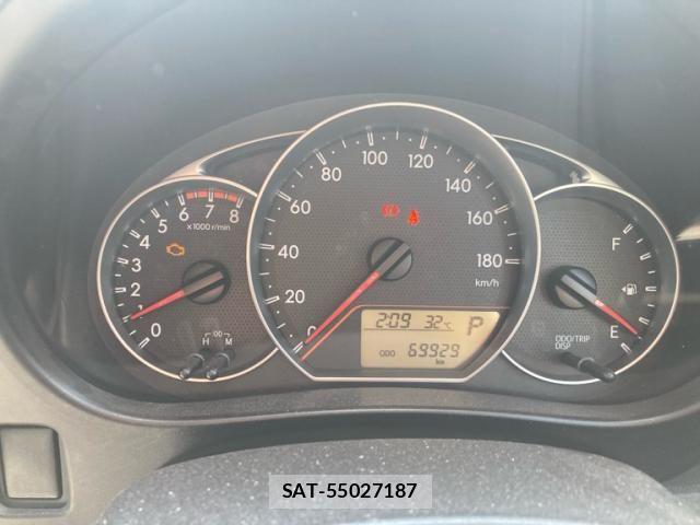 Toyota RACTIS 2011-07 7393751-19