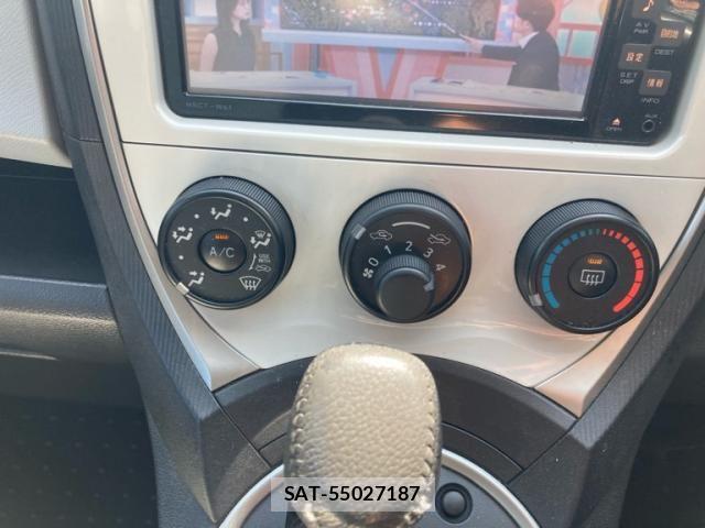 Toyota RACTIS 2011-07 7393751-21