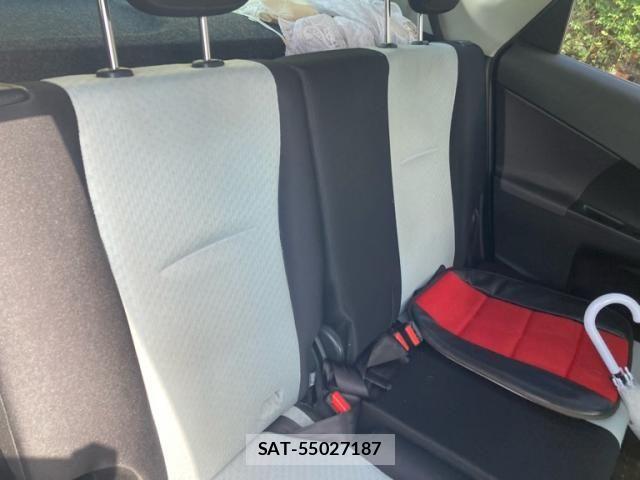 Toyota RACTIS 2011-07 7393751-5