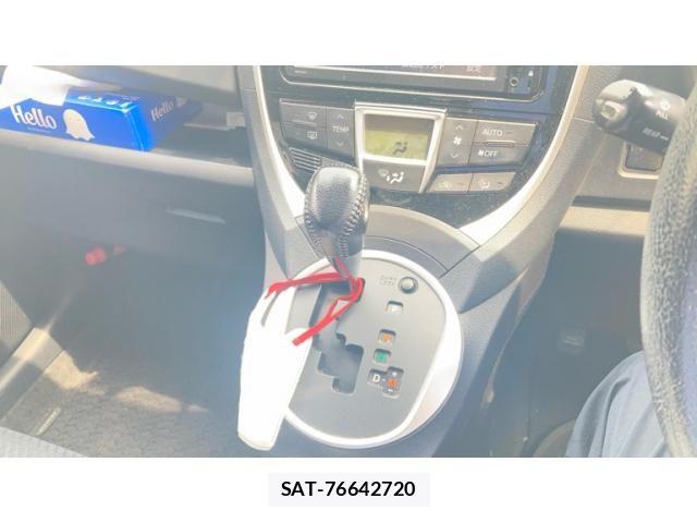 Toyota RACTIS 2015-06 7457096-11