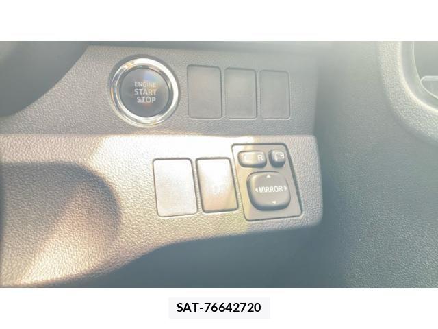 Toyota RACTIS 2015-06 7457096-13
