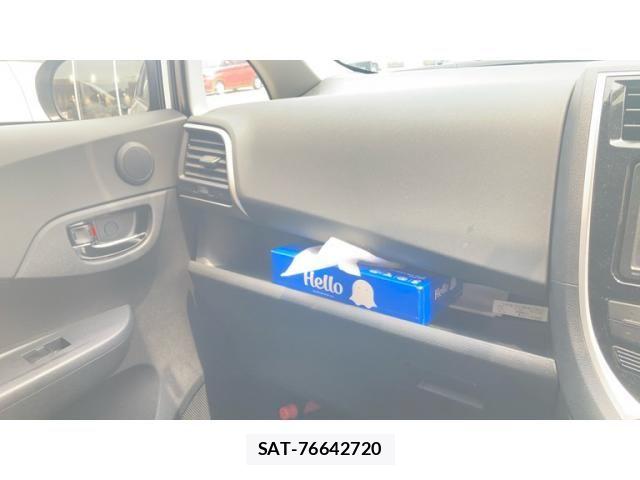 Toyota RACTIS 2015-06 7457096-16