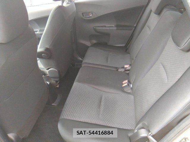 Toyota RACTIS 2011-11 7457097-15