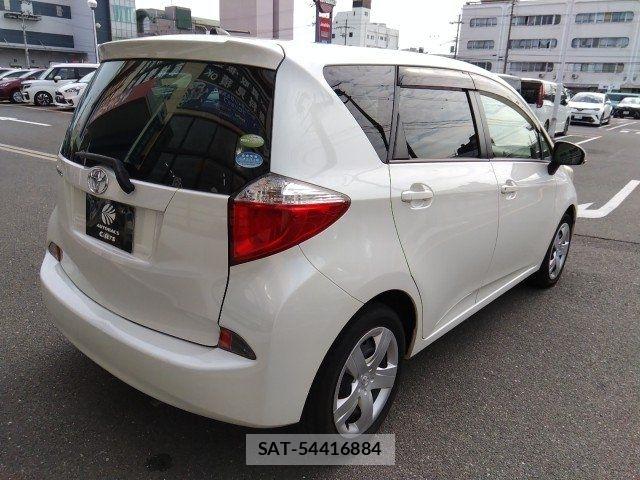 Toyota RACTIS 2011-11 7457097-8