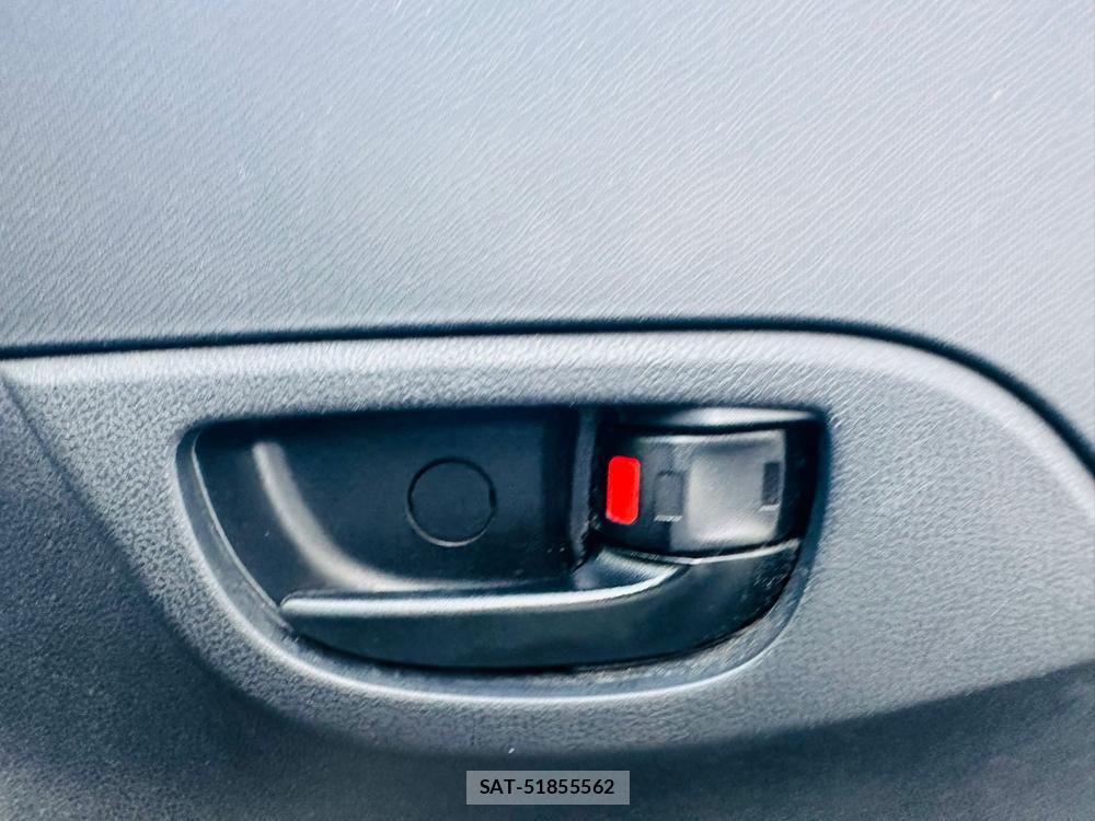 Toyota RACTIS 2011-03 7367374-20
