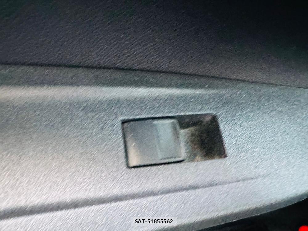 Toyota RACTIS 2011-03 7367374-23