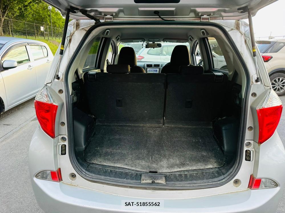 Toyota RACTIS 2011-03 7367374-25