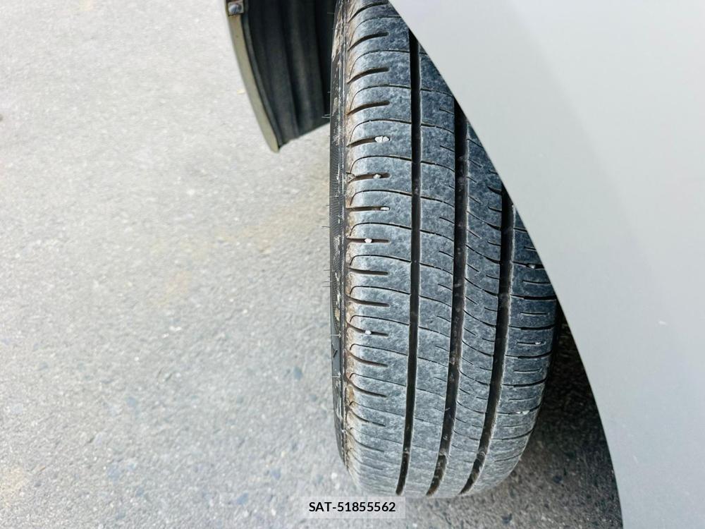 Toyota RACTIS 2011-03 7367374-32