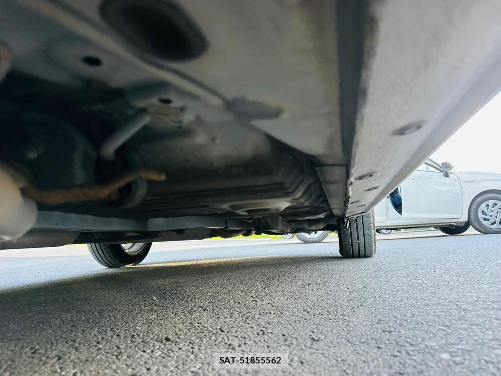 Toyota RACTIS 2011-03 7367374-35