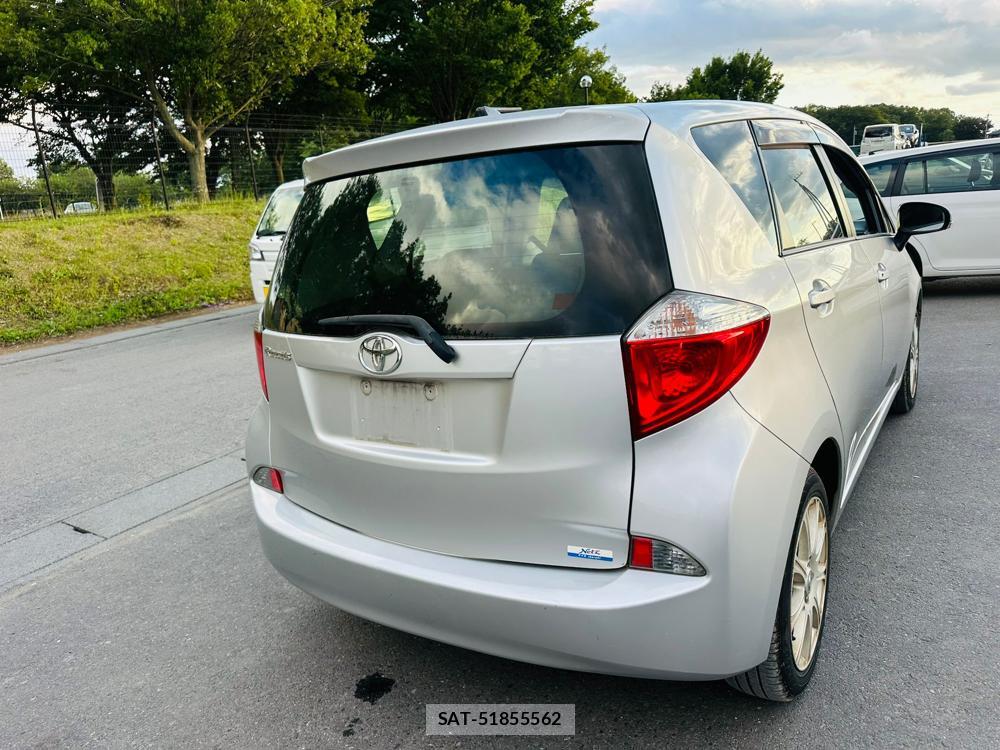 Toyota RACTIS 2011-03 7367374-4