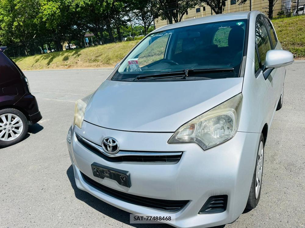 Toyota RACTIS 2011-06 7400693-0