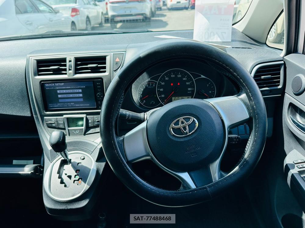 Toyota RACTIS 2011-06 7400693-13