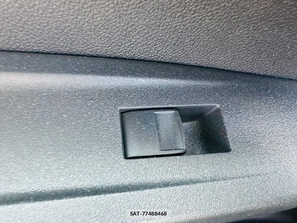 Toyota RACTIS 2011-06 7400693-23