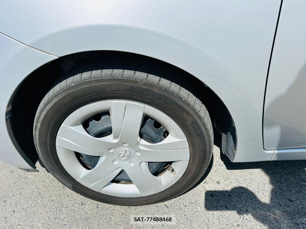 Toyota RACTIS 2011-06 7400693-29
