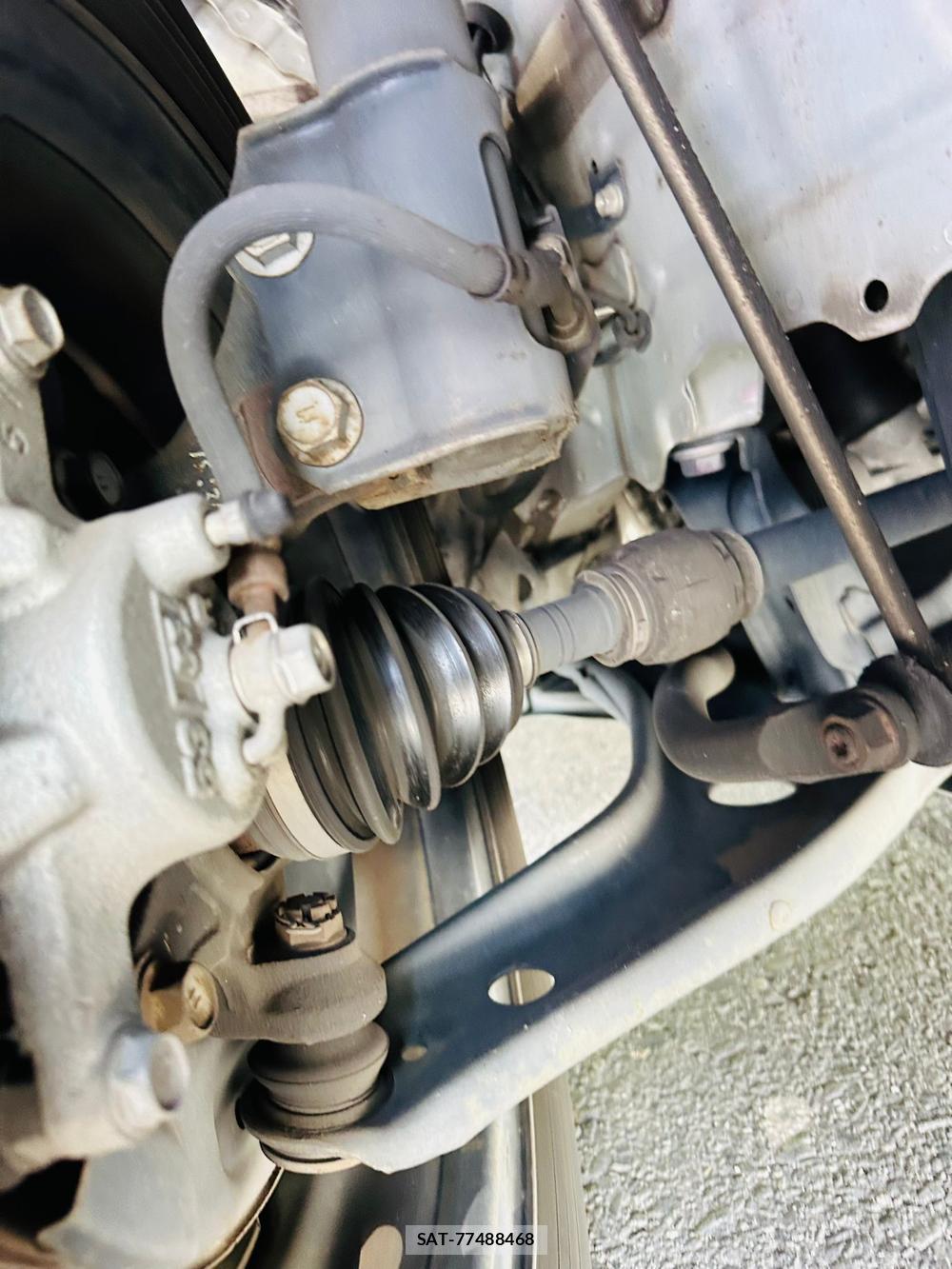 Toyota RACTIS 2011-06 7400693-33