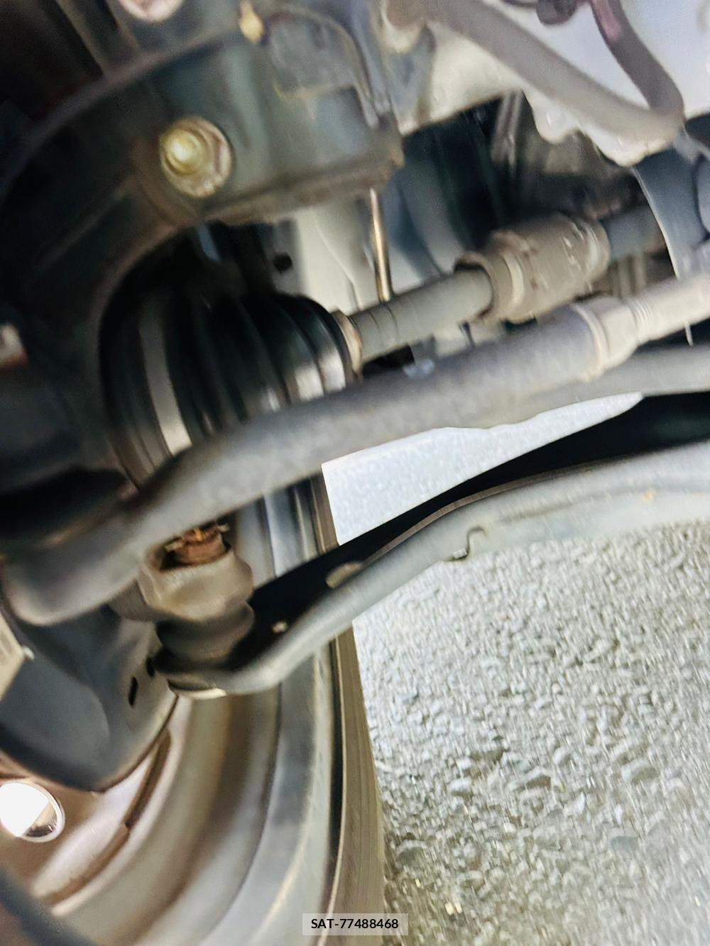 Toyota RACTIS 2011-06 7400693-34