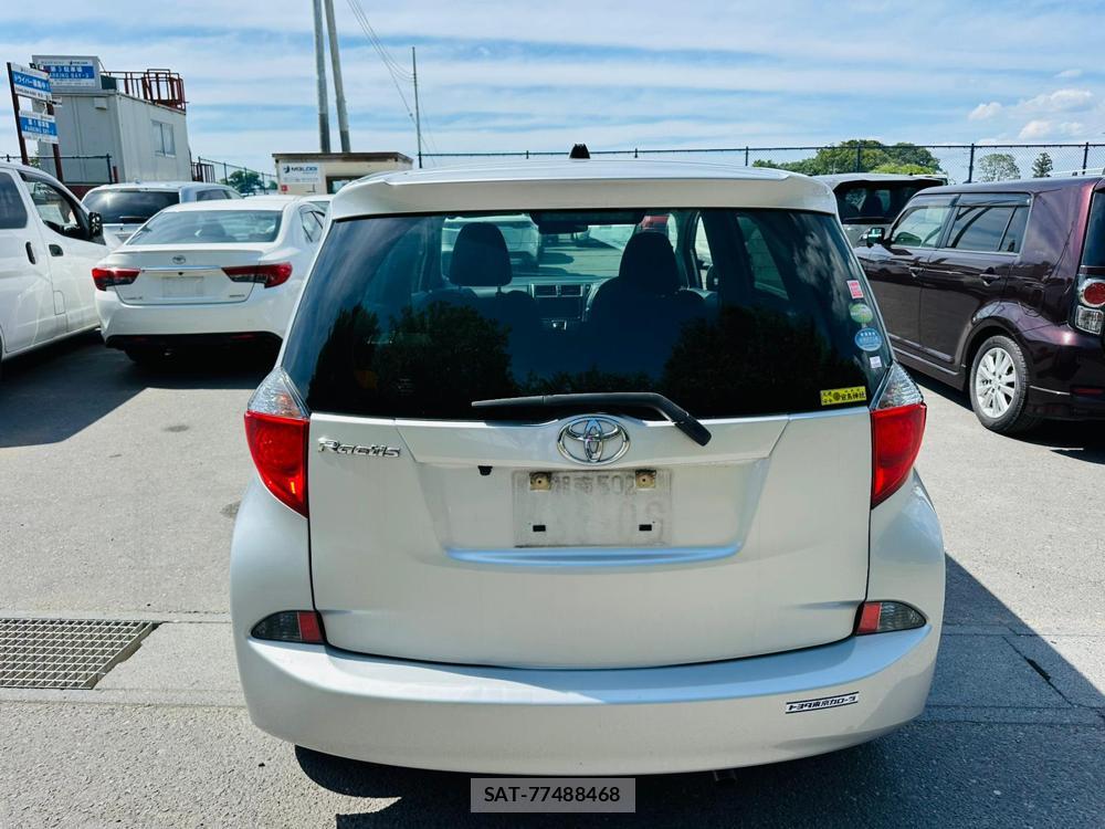Toyota RACTIS 2011-06 7400693-3