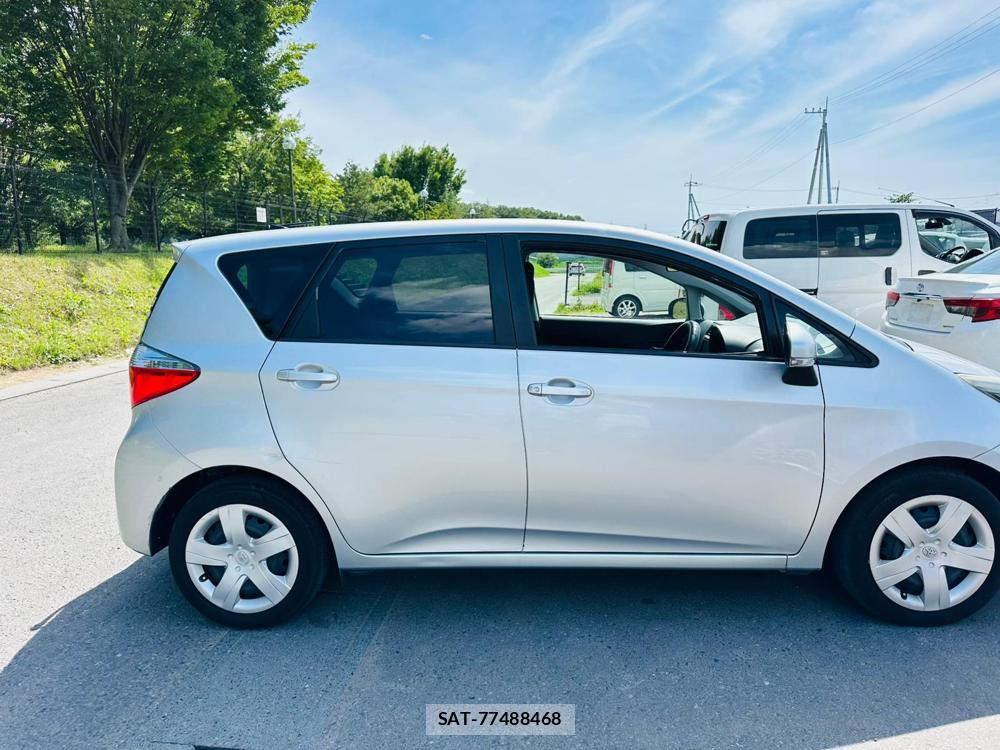 Toyota RACTIS 2011-06 7400693-5