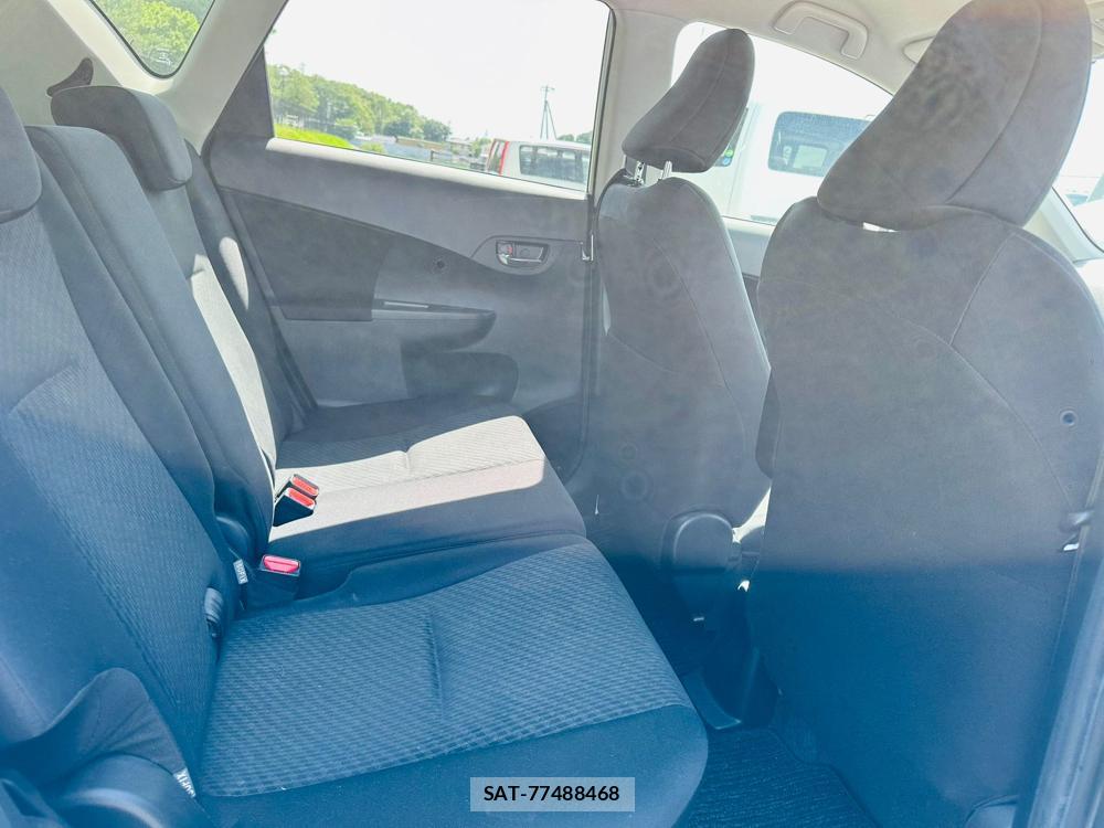 Toyota RACTIS 2011-06 7400693-8