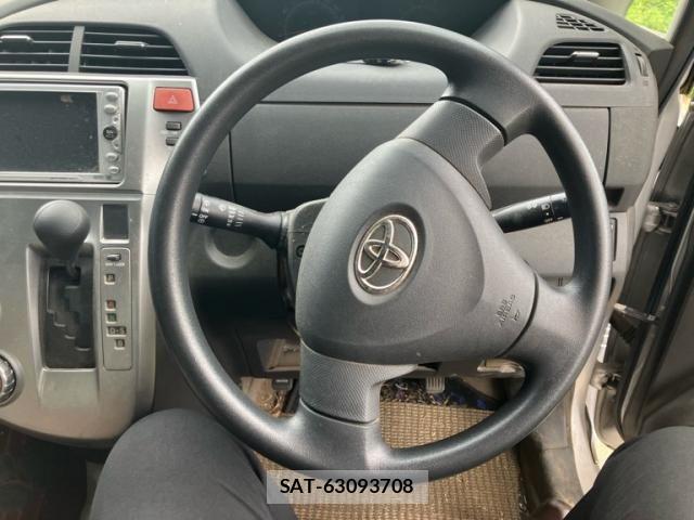 Toyota RACTIS 2005-11 7502429-14