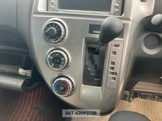 Toyota RACTIS 2005-11 7502429-15