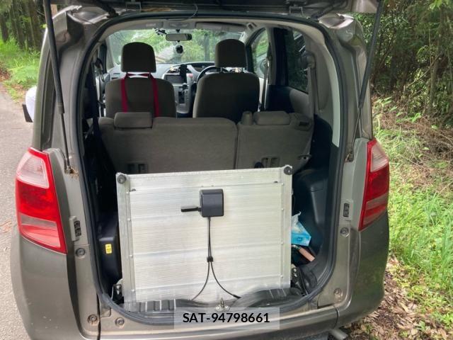 Toyota RACTIS 2006-04 7619423-12