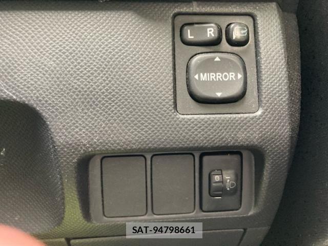 Toyota RACTIS 2006-04 7619423-15
