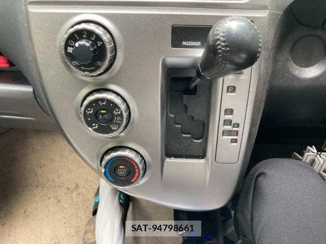 Toyota RACTIS 2006-04 7619423-16