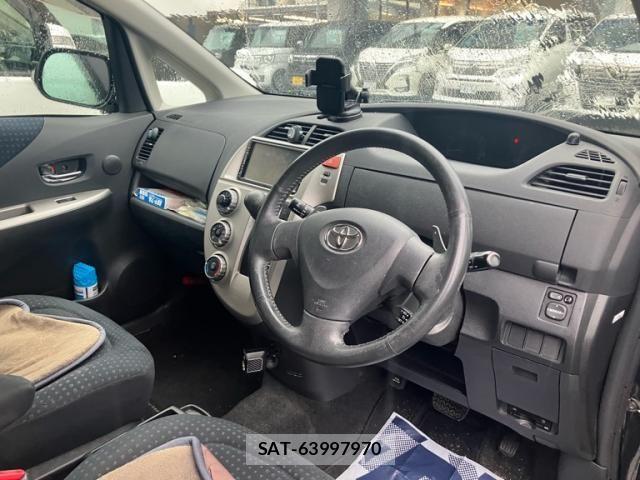 Toyota RACTIS 2009-08 7619418-13