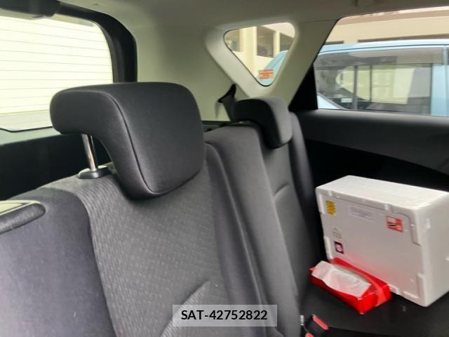 Toyota RACTIS 2011-07 7619419-10