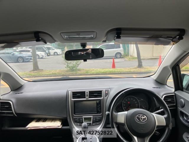 Toyota RACTIS 2011-07 7619419-11